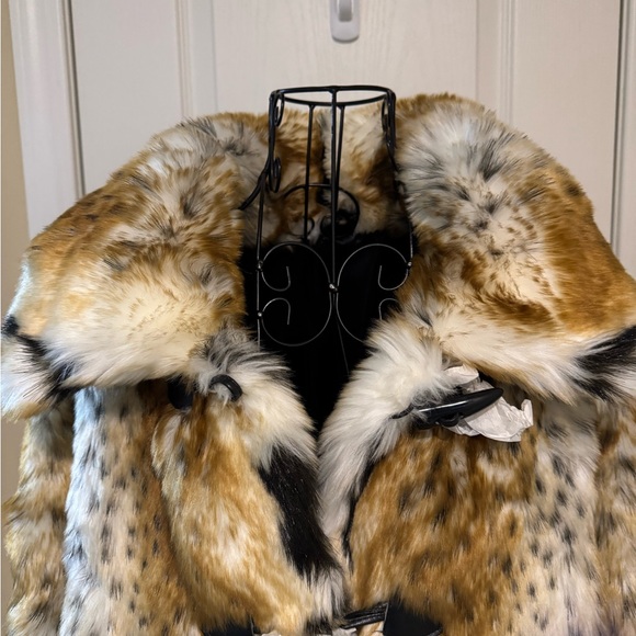 Pamela McCoy Spotted Tan and Black Teddy Jacket - Picture 3 of 9